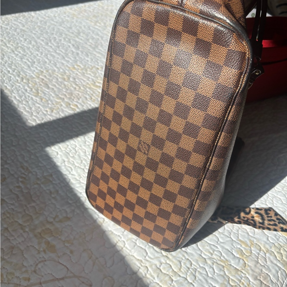 Louis Vuitton Damier Ebene MM Tote with Red Interior - Picture 10 of 14